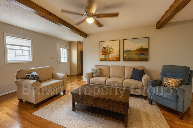 Foto del edificio - 4735 Camden Rd