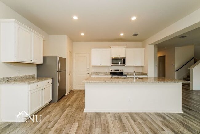 Building Photo - 11022 Yonder Flts