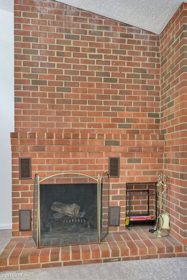 Foto del edificio - 2 br, 2 bath House - 123-12 Turtle Creek Rd