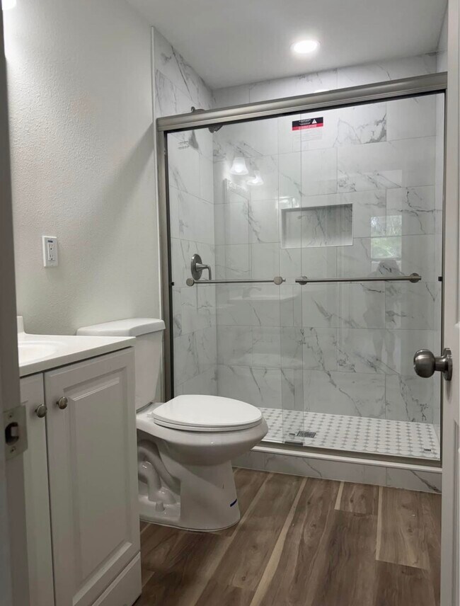 Foto del edificio - 7607 High Meadow Cir