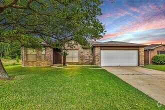 Building Photo - 18023 Lago Forest Dr
