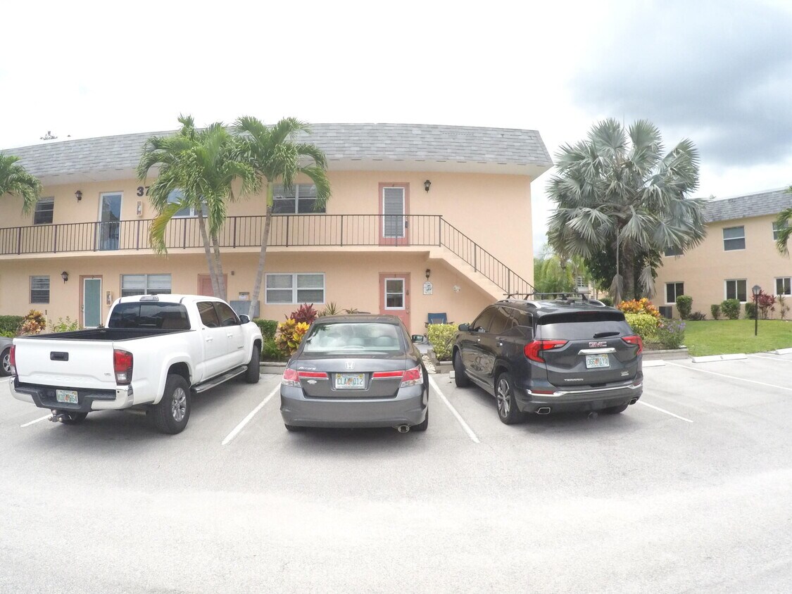2950 SE Ocean Blvd Unit 376, Stuart, FL 34996 Condo for Rent in