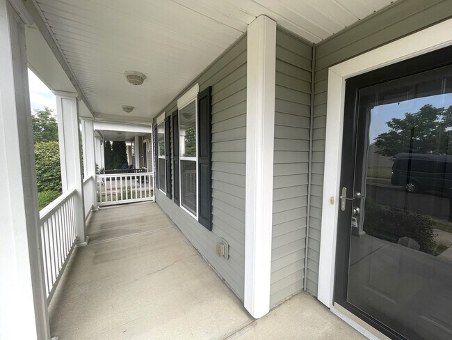 Building Photo - 5597 Lantos Rd