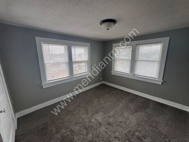 Foto del edificio - 3217 Raymond St