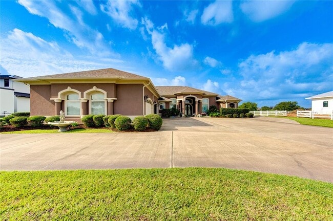 Building Photo - 5942 Sagamore Bay Ln