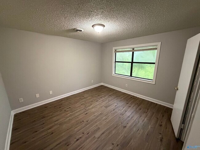 Foto del edificio - 12326 Chicamauga Trail SE