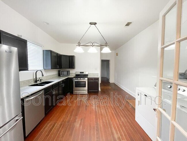 Foto del edificio - 4517 Walmsley Ave