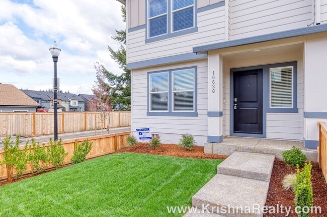 Building Photo - Modern 1-Year-Old NEW CONSTRUCTION 3 BR, 2.5 BA DR Horton Townhome with Community Playground