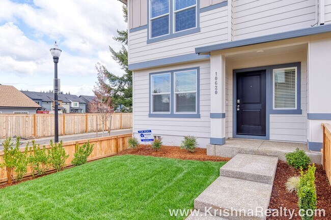 Foto del edificio - Modern 1-Year-Old NEW CONSTRUCTION 3 BR, 2.5 BA DR Horton Townhome with Community Playground