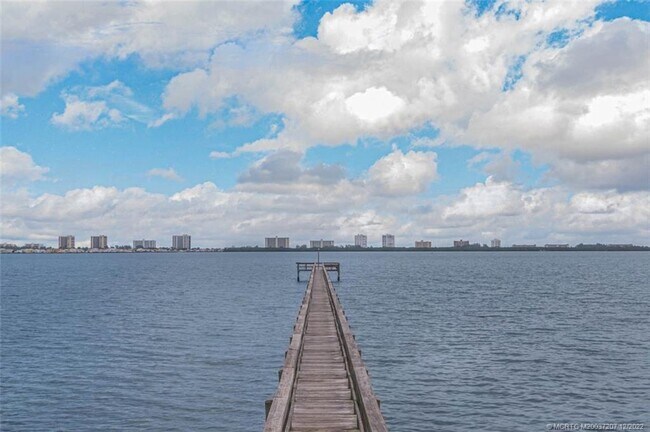 Building Photo - 13525 S Indian River Dr