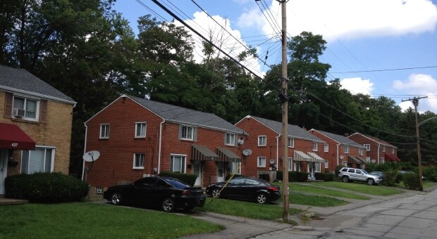 Primary Photo - 413-457 Elias Dr