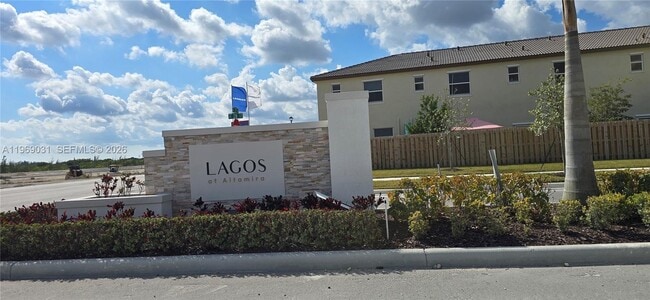 Building Photo - 2729 SE 26th Rd