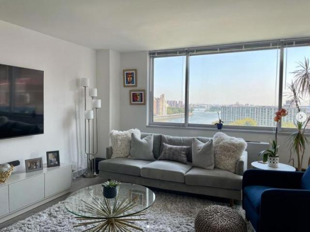 Foto principal - 2 bedroom in NEW YORK NY 10044