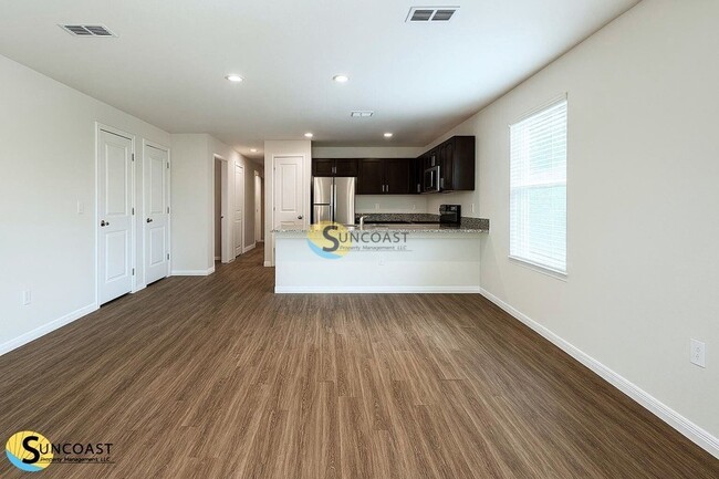 Building Photo - 6408 Sweetbay Ln