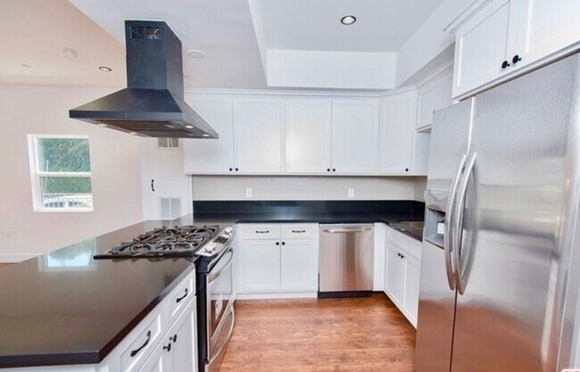 Foto del edificio - 1861 S Longwood Ave