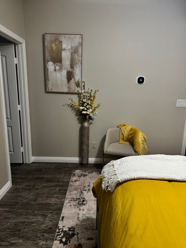 Building Photo - 9049 Boston Springs Ave