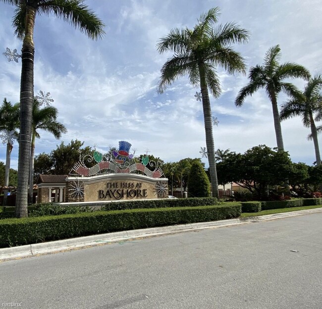 3 br, 2.5 bath House The Isles at Bayshore House Rental in Cutler