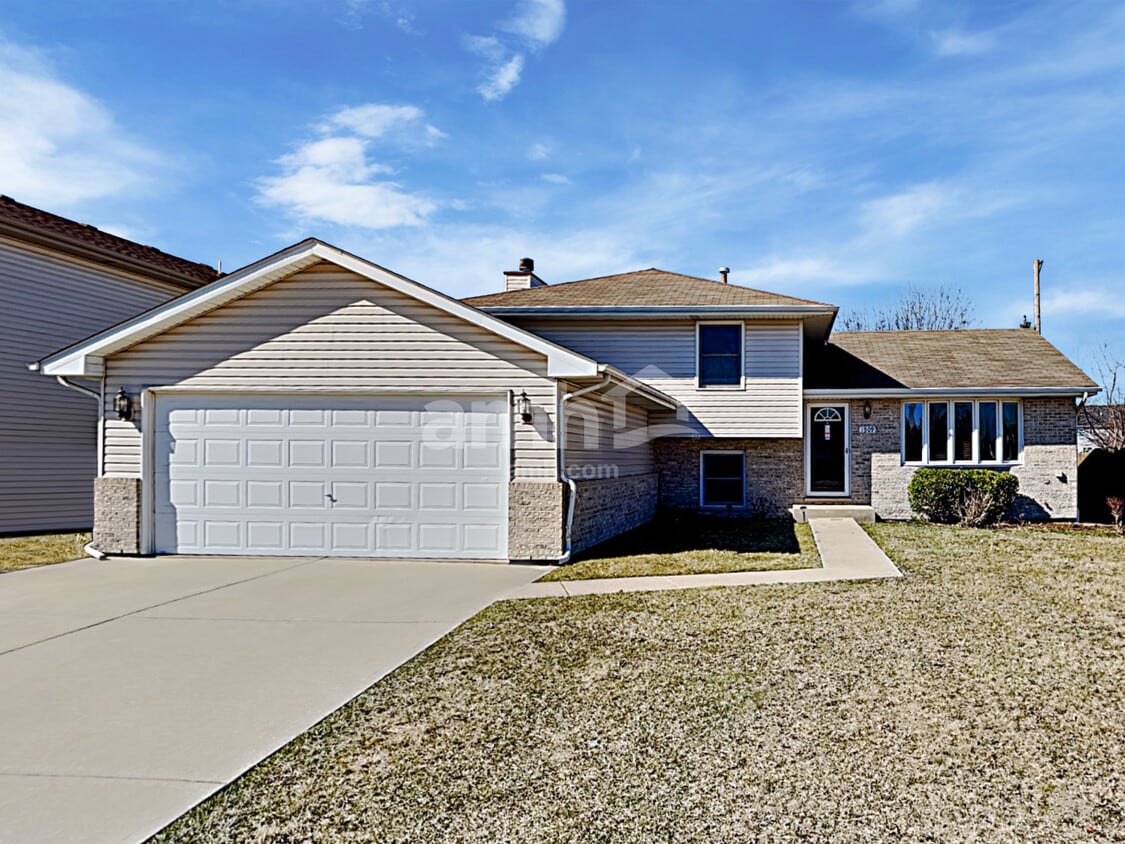 Primary Photo - 1509 Bassett Dr
