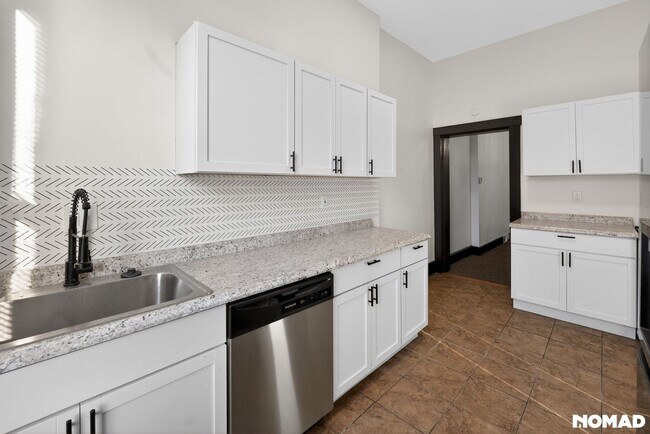 Foto del edificio - 2634 Arsenal St