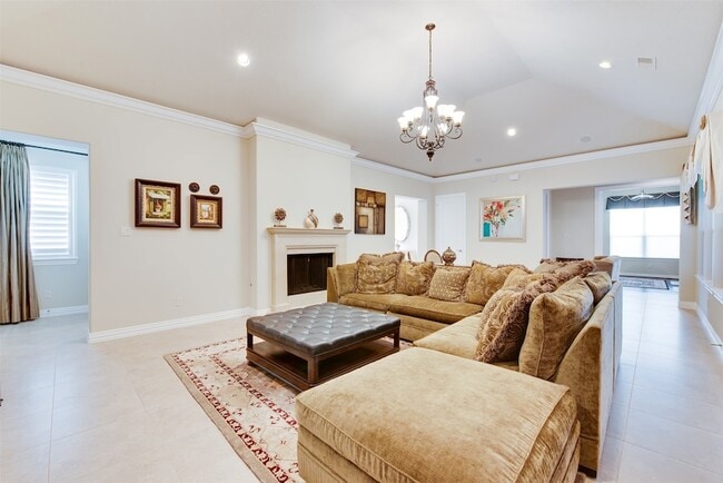 Foto del edificio - 2011 Flower Garden Ln