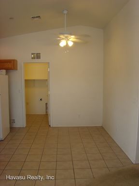 Building Photo - 3054 Shoshone Dr