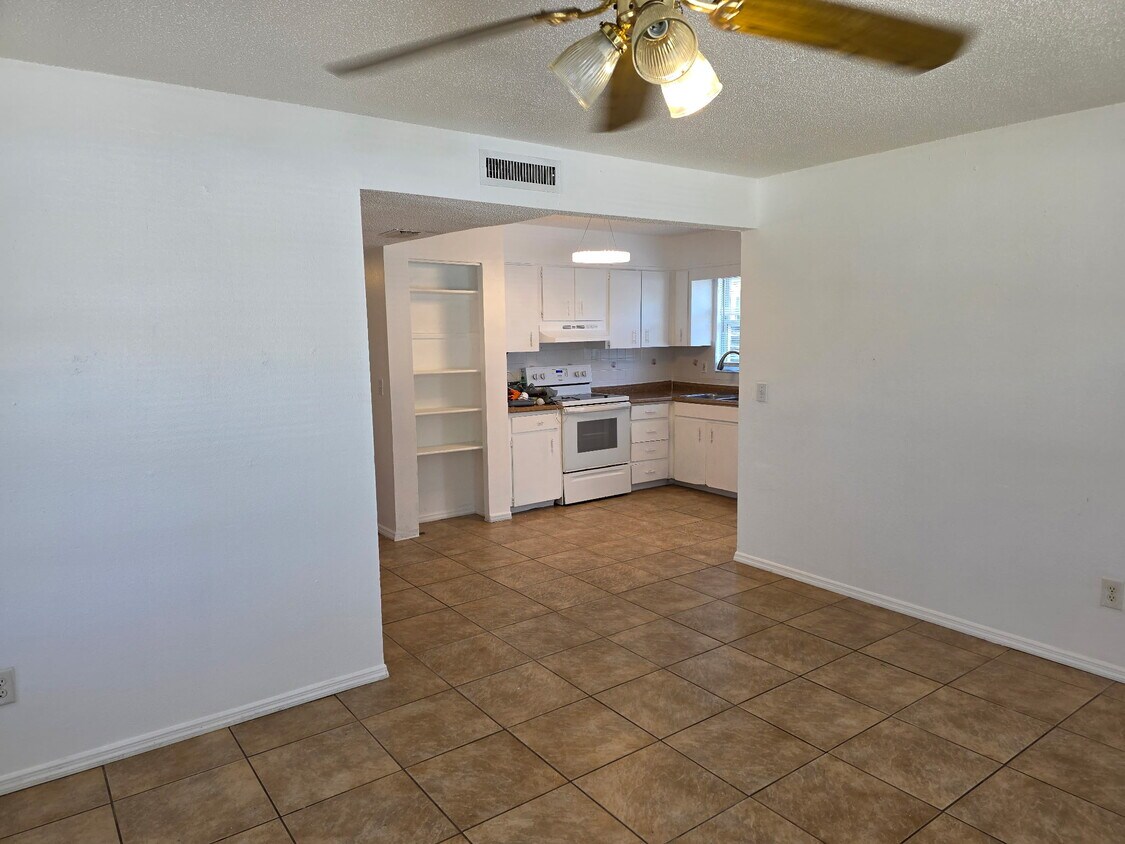 Foto principal - 3004 Oaklawn Ave