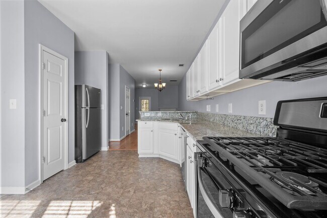 Building Photo - 3212 Mill Springs Cir
