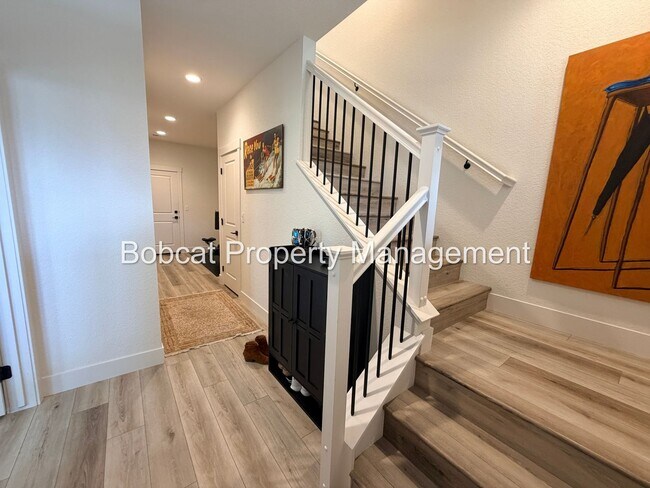 Building Photo - 1128 Grove St