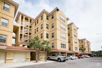 Building Photo - 636 Wells Ct