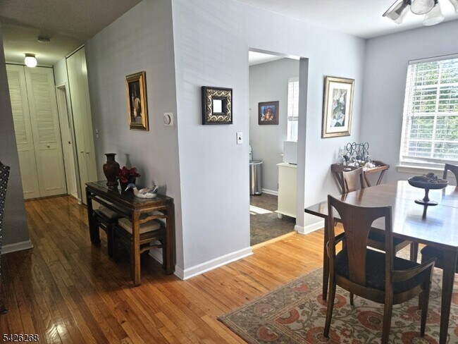 Foto del edificio - 800 Old Springfield Ave