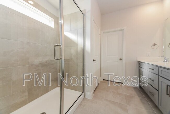 Foto del edificio - 515 Parrino pkwy