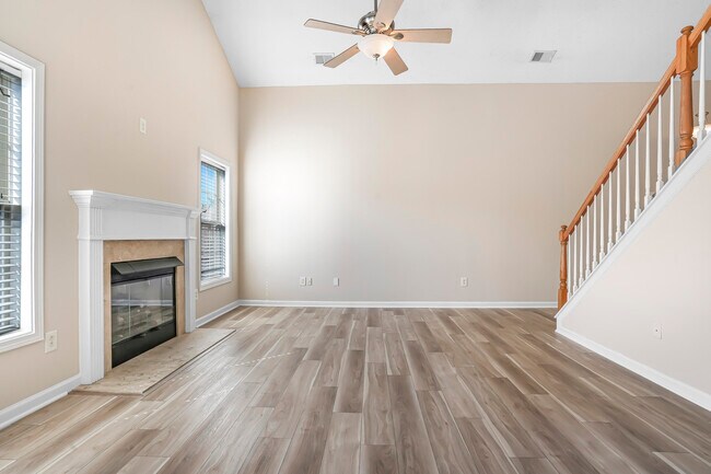 Foto del edificio - 3020 Maddie Ln