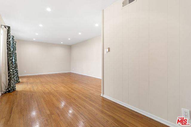 Foto del edificio - 840 S Bedford St