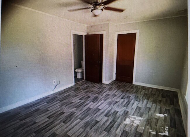 Building Photo - Property Manager
