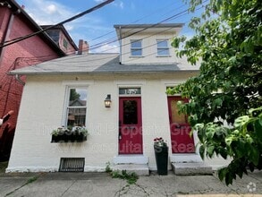 Building Photo - 143-145 E Kossuth St