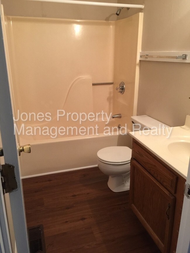 Foto del edificio - 2715 White Oak Ln