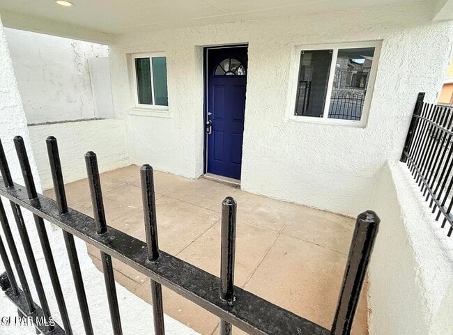Foto del edificio - 5658 Dailey Ave
