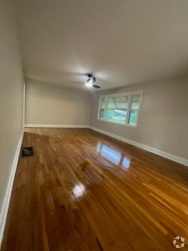 Building Photo - 309 Milliken Ave