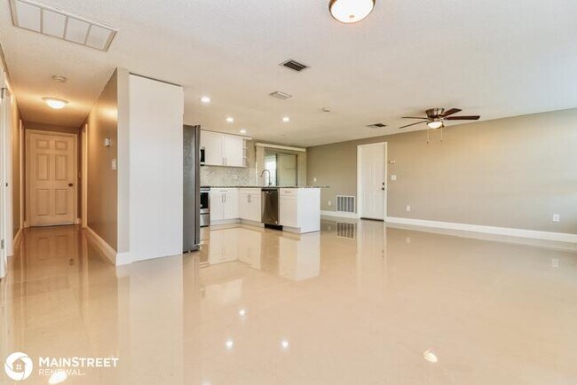 Foto del edificio - 3748 Darlington Rd, Holiday, FL 34691