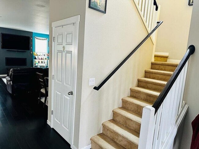 Foto del edificio - Beautiful 3 bed Home in Bothell in sought after Kings corner community!!