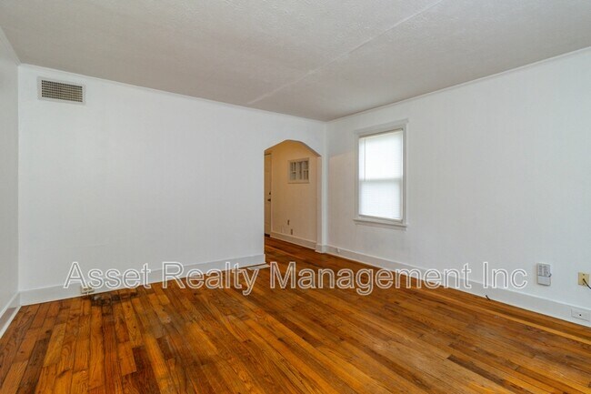 Foto del edificio - 1818 Price Ave