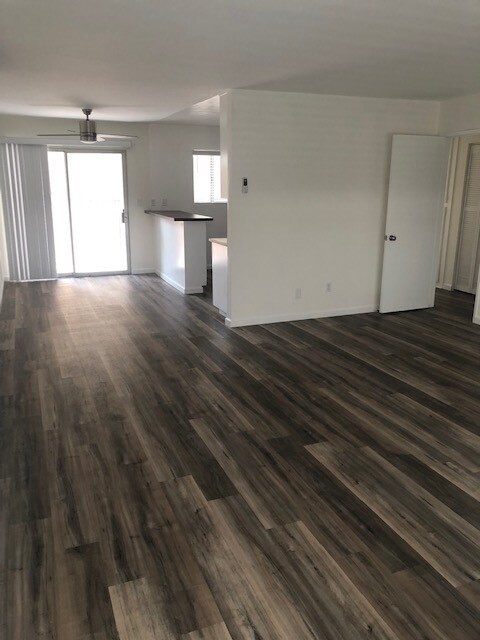 Foto del edificio - 356 Coronado Ave