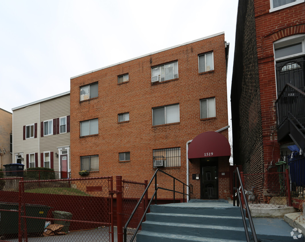 Building Photo - 1519 6th St NW