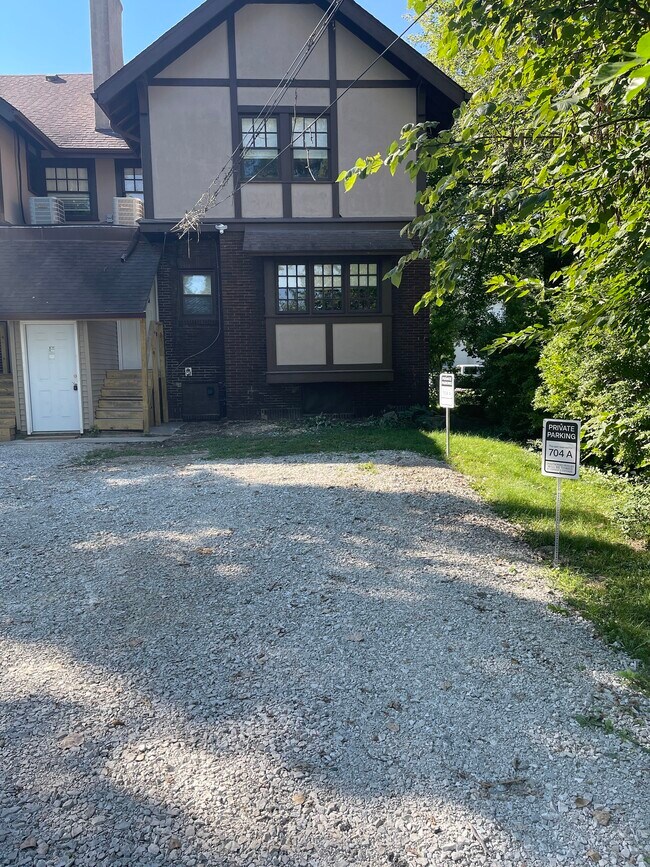 704 W Main St, Crawfordsville, IN 47933 House Rental in