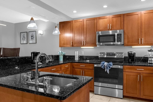 Building Photo - 14590 Damai Ln