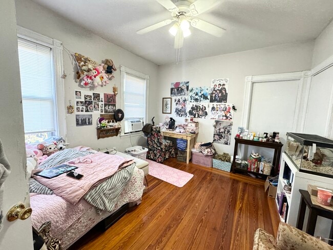 Building Photo - 10 Wave Ave