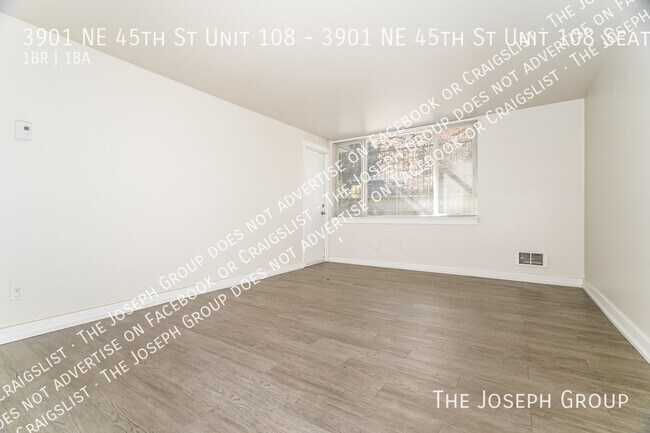 Foto del edificio - 3901 NE 45th St