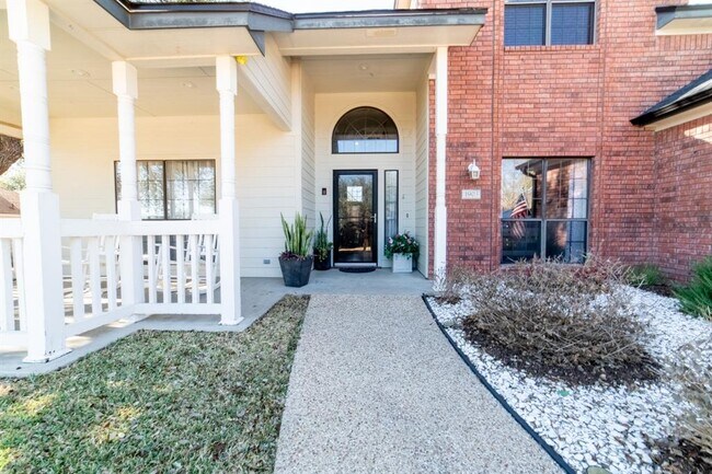 Building Photo - 1903 High Ridge Trail