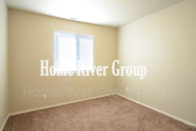 Foto del edificio - 6688 Irving St W