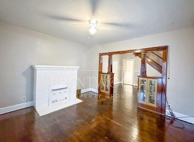 Building Photo - Charming 3-Bedroom Home with Modern Kitche...